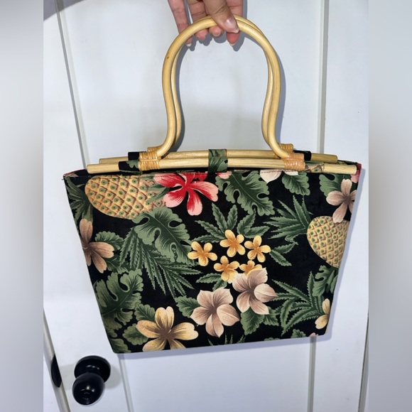 Vintage Hawaiian Black and Green Tropical Floral Tote with Handles - Picture 10 of 12